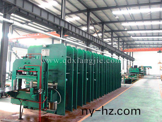 鋼(gang)絲繩輸送(song)帶生産(chan)線(xian)