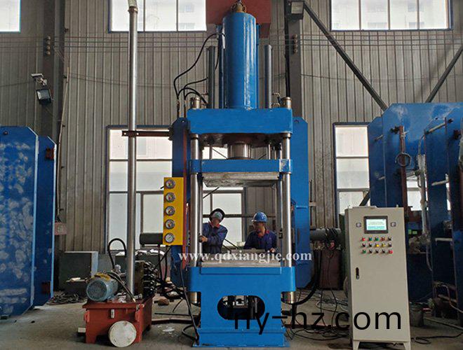 1000T 空(kong)氣(qi)彈(dan)簧(huang)硫化(hua)機(jī)